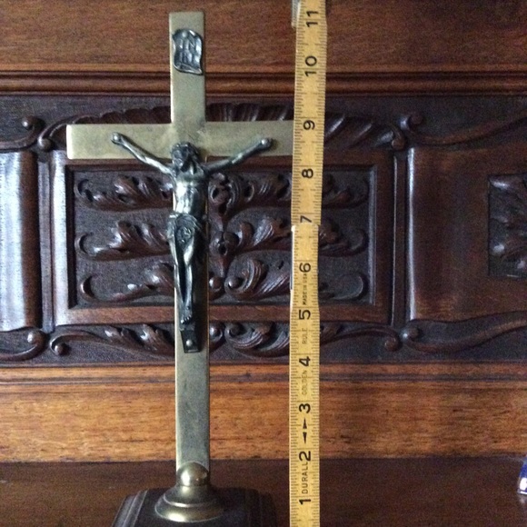 Vintage Church Altar Brass Crucifix - Picture 3 of 16